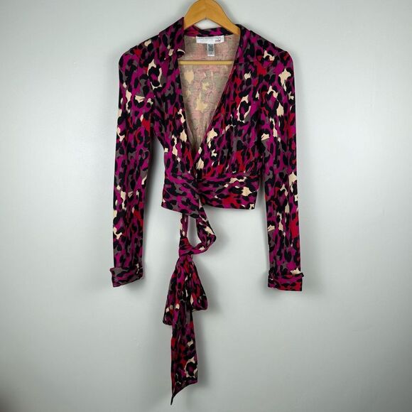 Diane Von Furstenberg Judy Wrap Silk Top Vintage Collection Size 6 Women's Silk - Picture 1 of 4